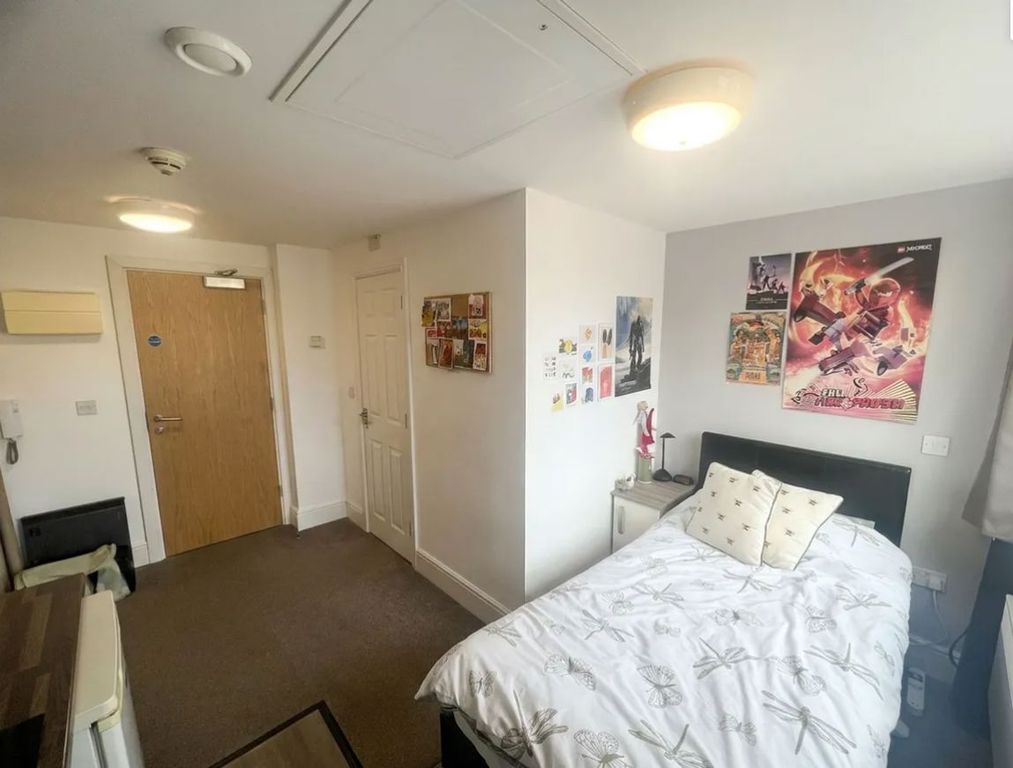 Property photo 2 of 5