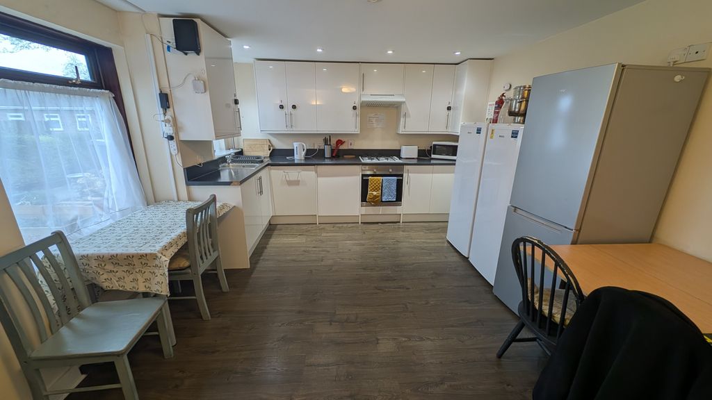 Property photo 2 of 7 Pxl_20260324_153314251