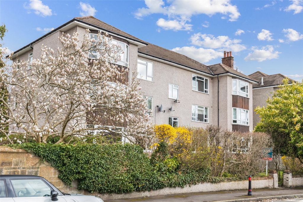 Property photo 1 of 25 Picture No. 02