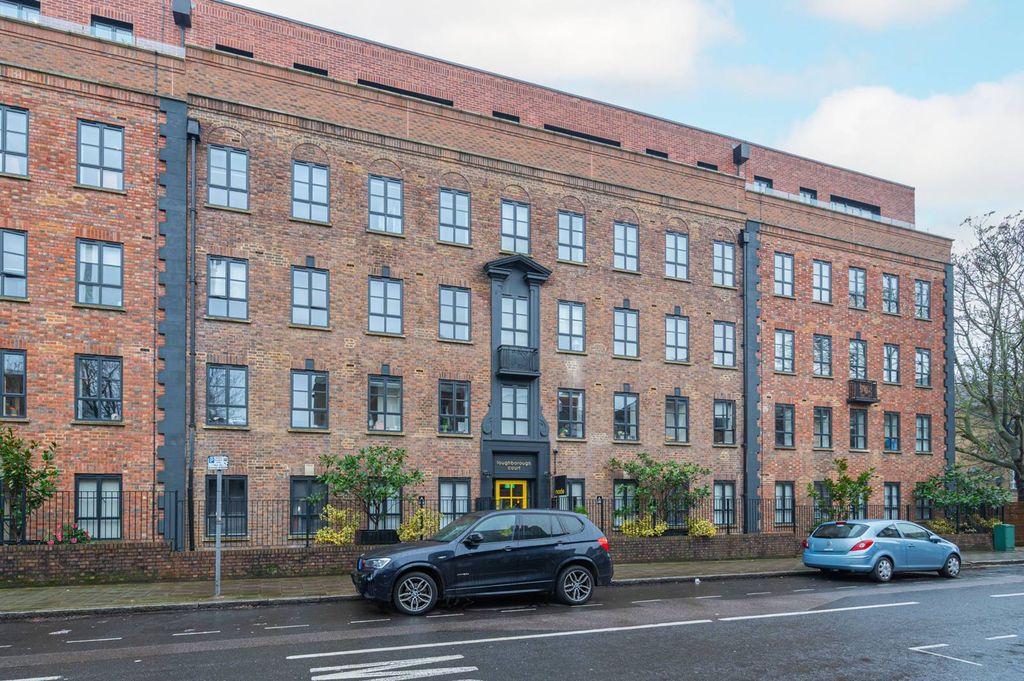 Property photo 1 of 11