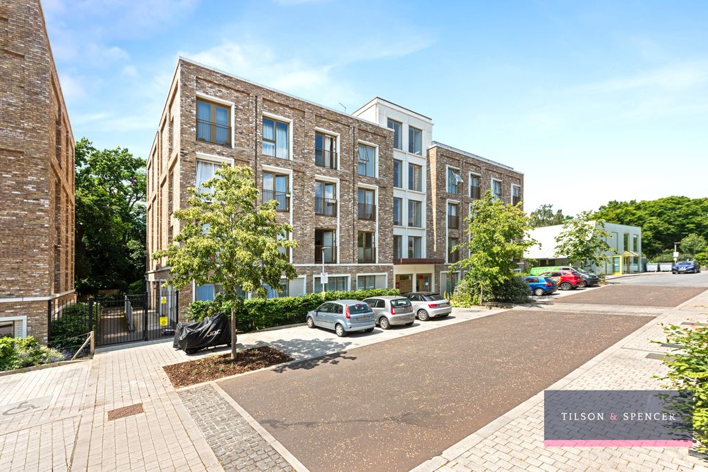 Property photo 1 of 15 External