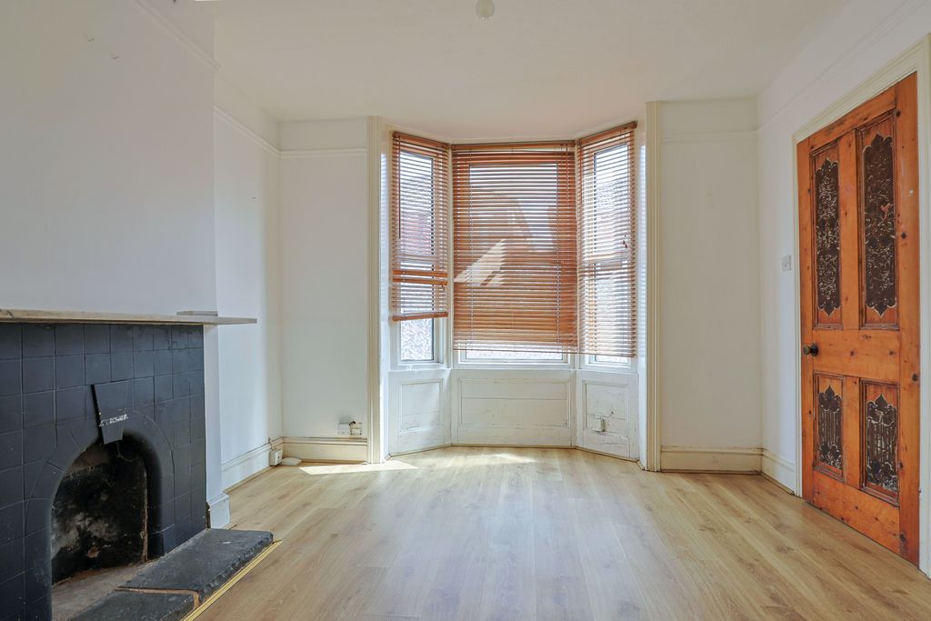 Property photo 3 of 17 333A9642