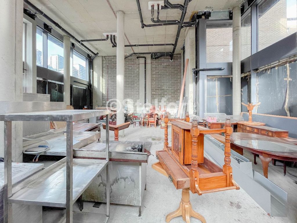 Property photo 2 of 3