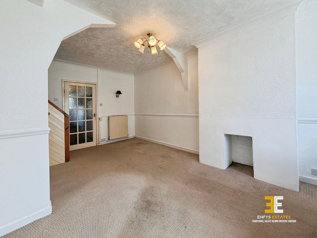 Property photo 3 of 23