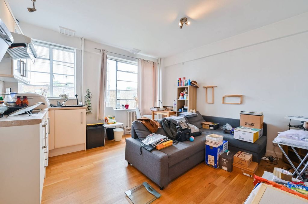 Property photo 3 of 7