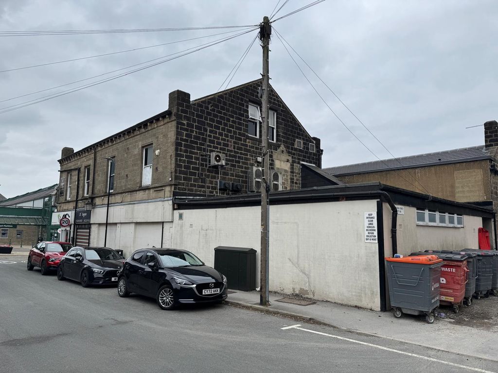 Property photo 2 of 6