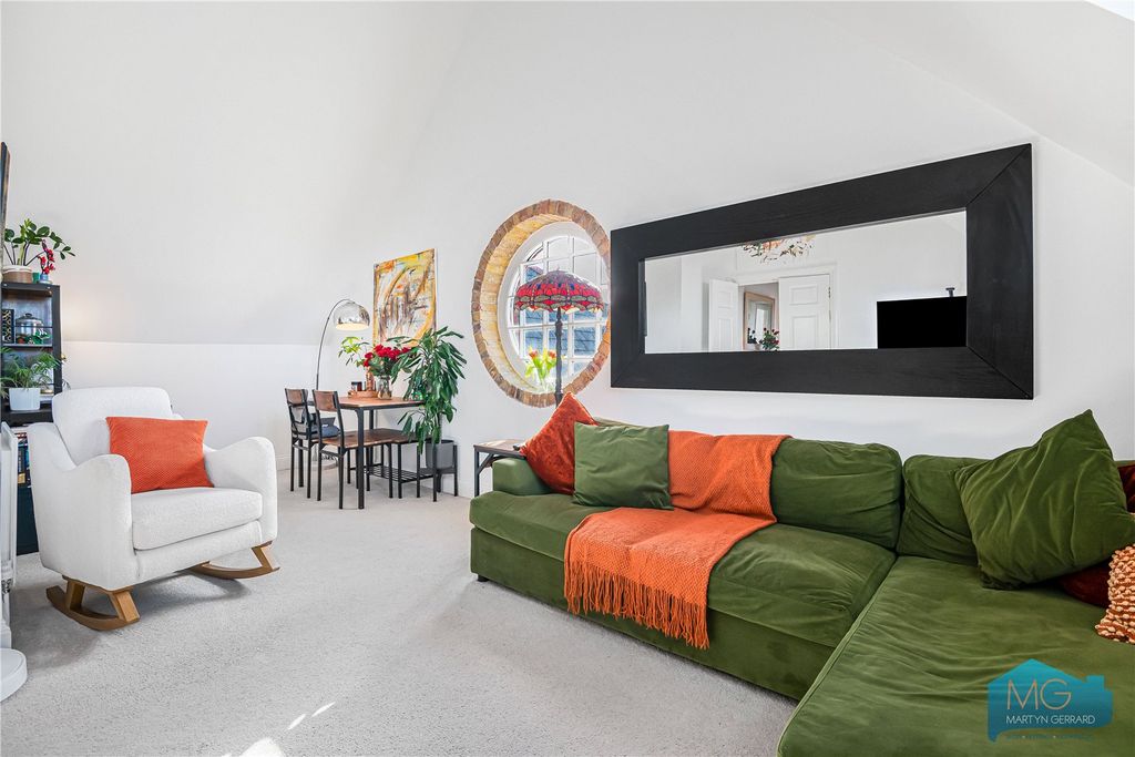 Property photo 2 of 20 Picture No. 02