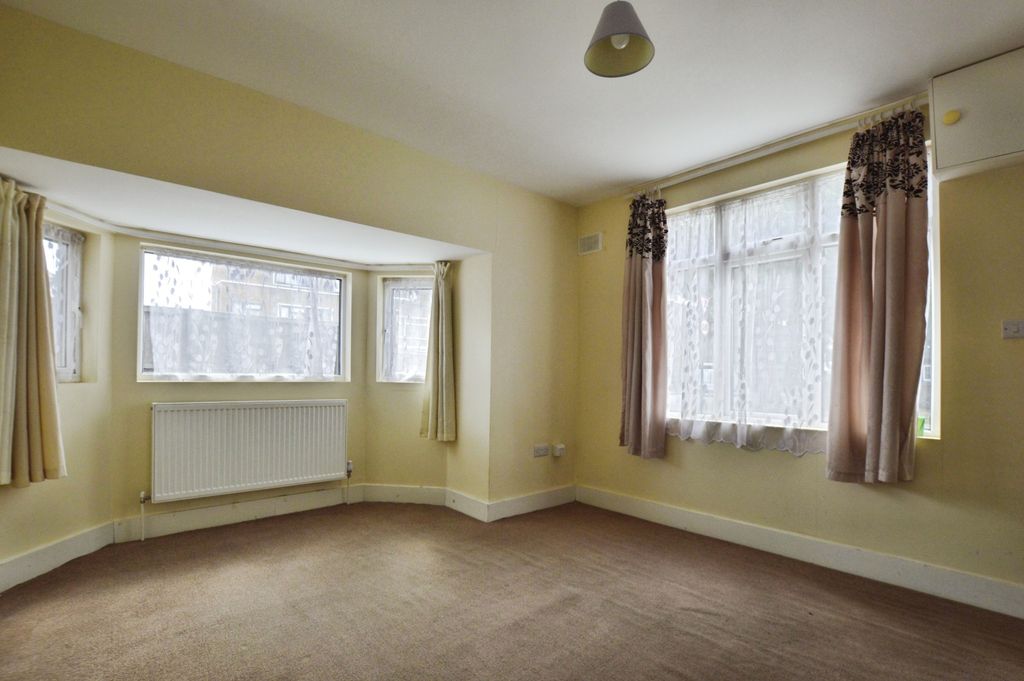 Property photo 2 of 9 Pbox-Img.Jpg