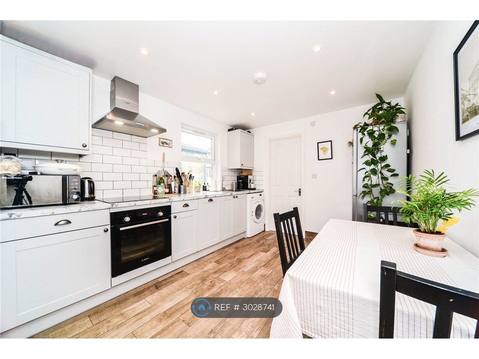 Property photo 3 of 8 Kitchen/ Diner