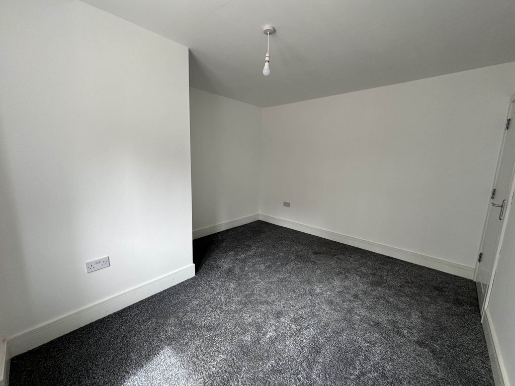 Property photo 3 of 3