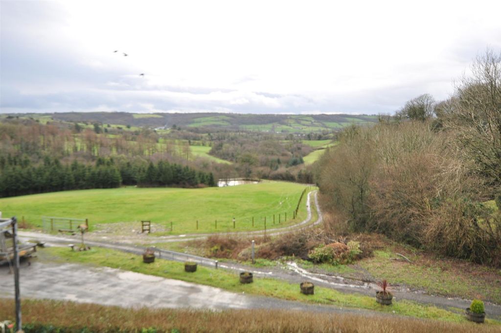 Property photo 2 of 20 Externally