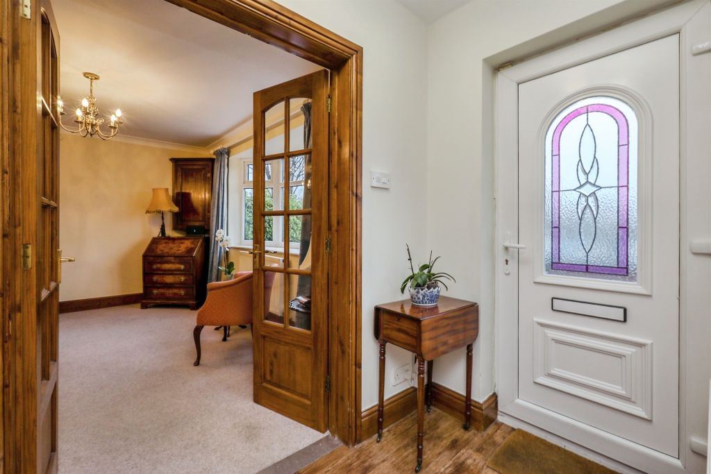 Property photo 2 of 24 Entrance Hall