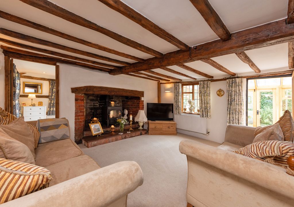 Property photo 3 of 37 Sitting Room