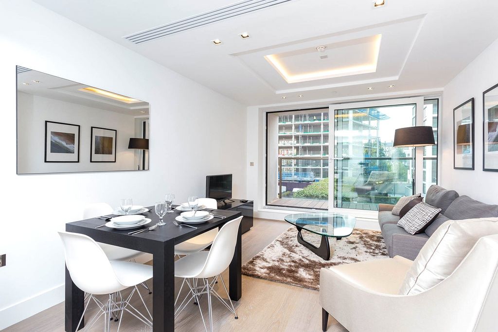 Property photo 2 of 16 Trinity House