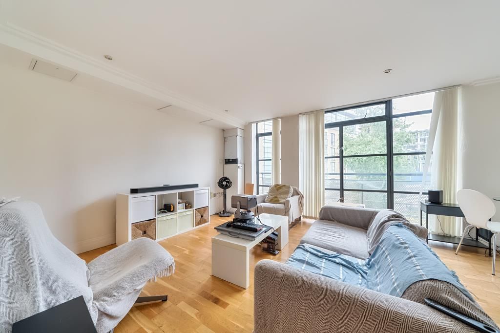 Property photo 2 of 14 Living Room