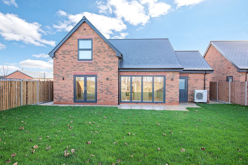 Property photo 3 of 38