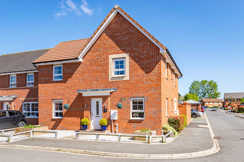 Property photo 1 of 33 Front