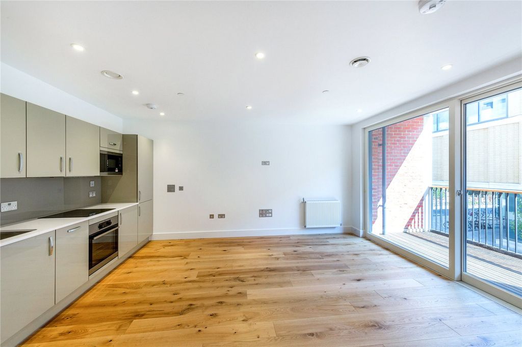 Property photo 2 of 12 Kitchen/Living/Diner