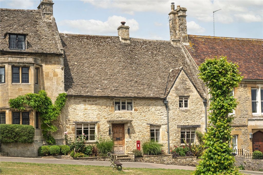 Property photo 1 of 19 Gryphon House