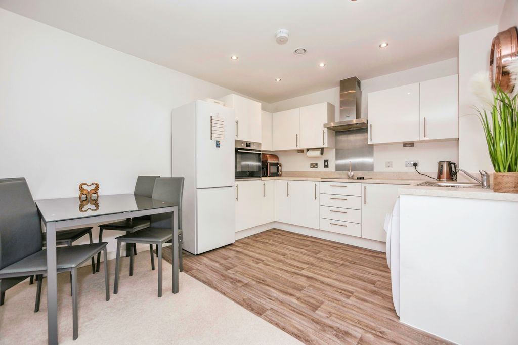 Property photo 2 of 18 Photography