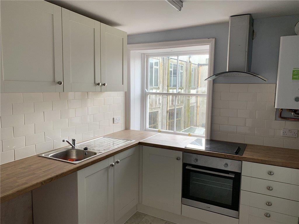 Property photo 2 of 7 Kitchen