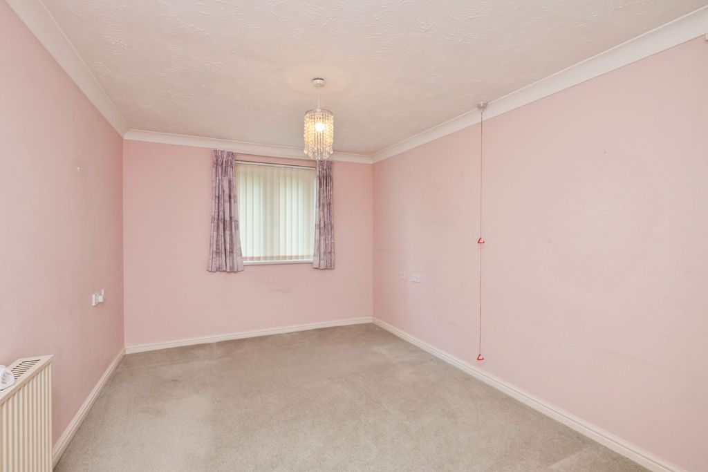 Property photo 3 of 12 Bedroom One