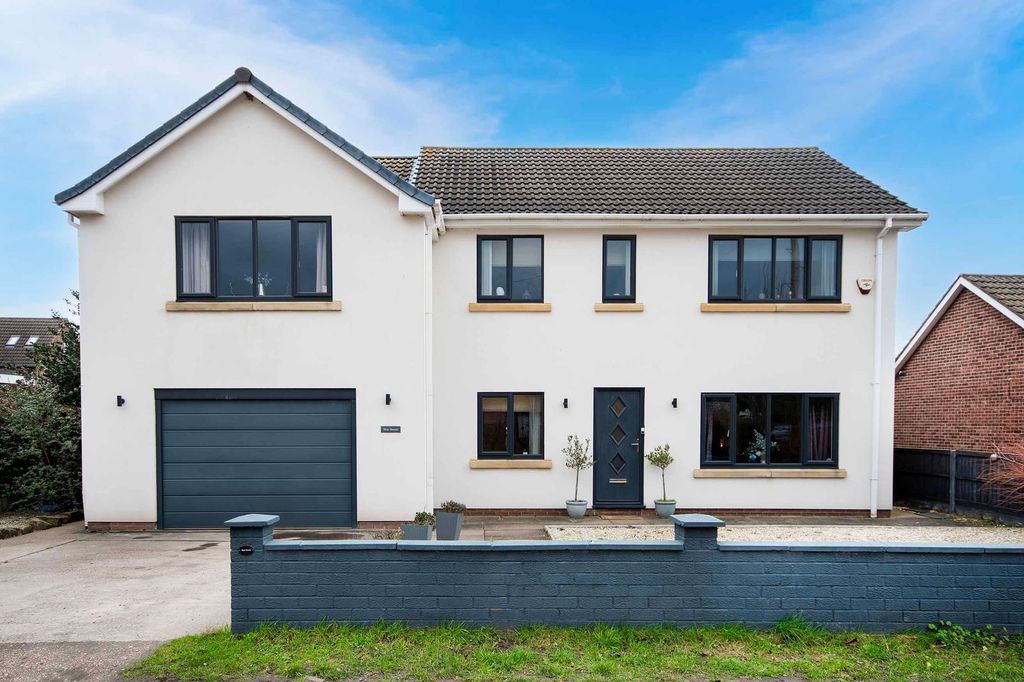 Property photo 1 of 25