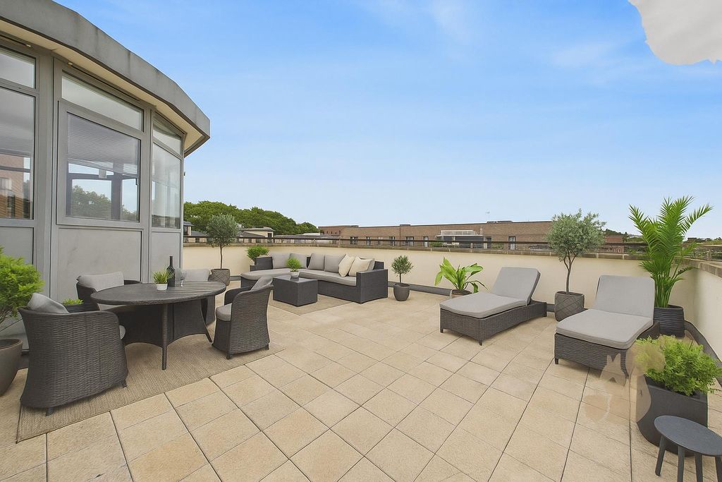 Property photo 1 of 16 Chatgpt Image Aug 14, 2025, 05_14_35 Pm.Png