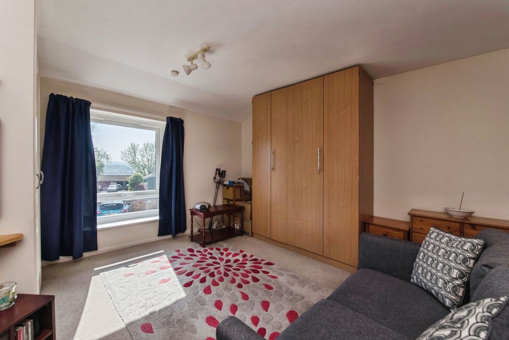 Property photo 3 of 13