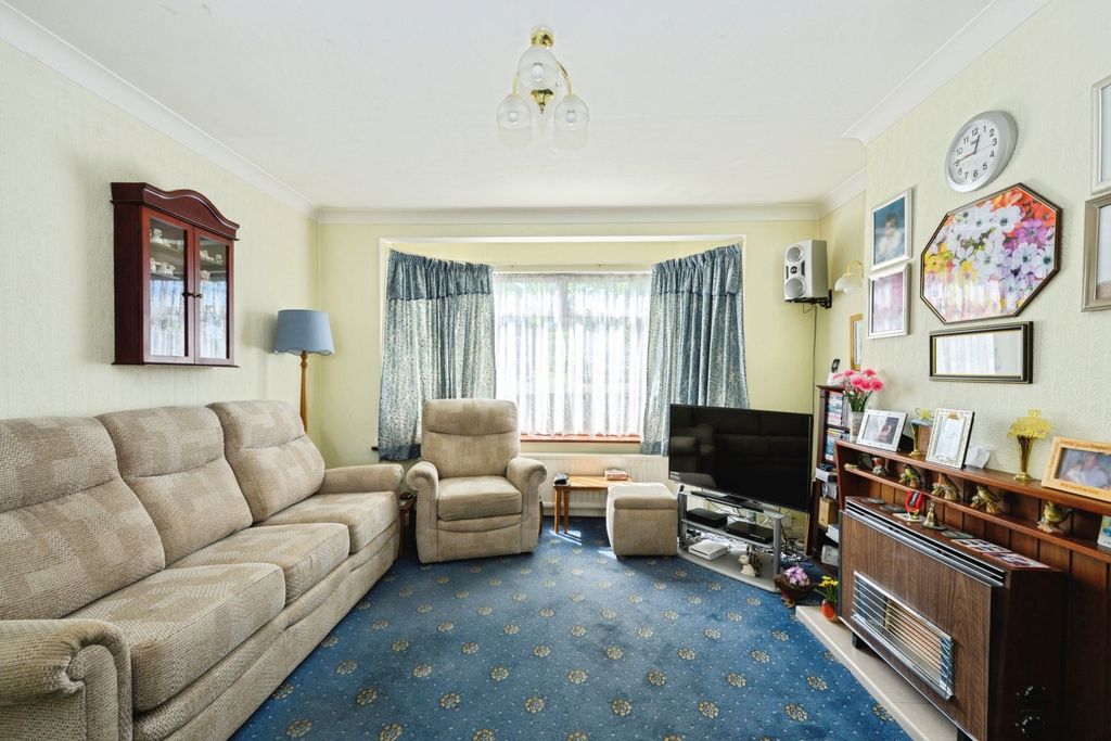 Property photo 3 of 15 Picture No. 15