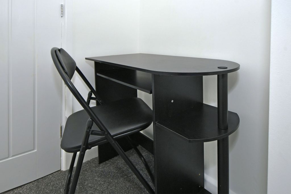 Property photo 1 of 12 Room 4 - Double Ensuite