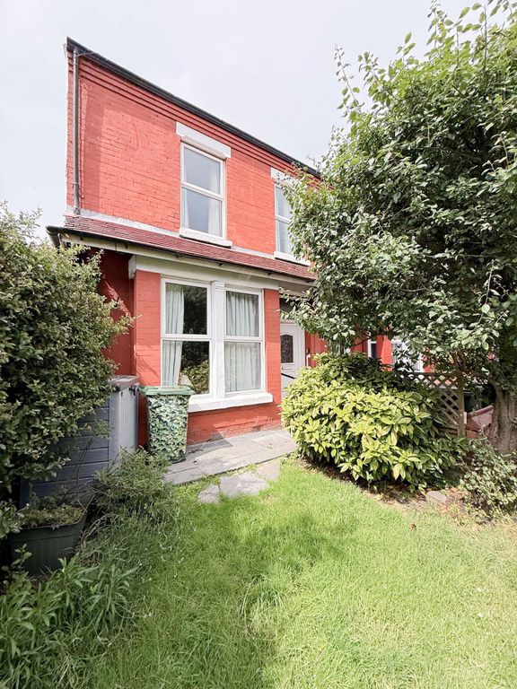 Property photo 2 of 32
