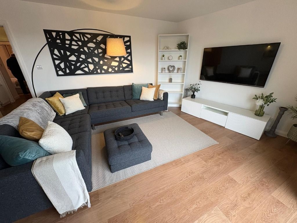 Property photo 2 of 12 Photo 2