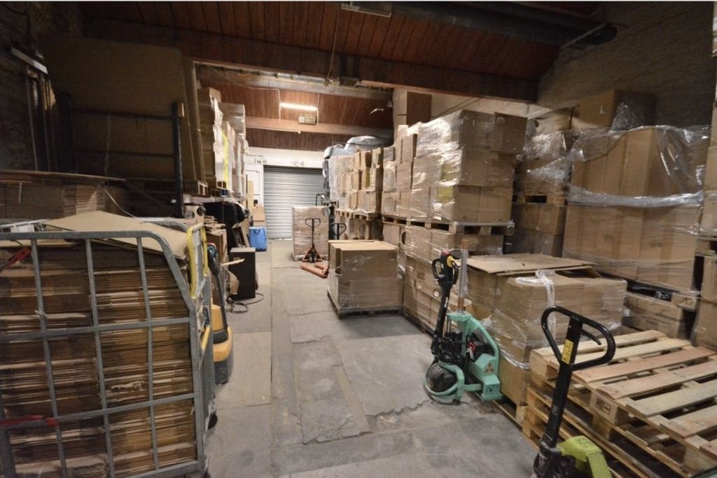 Property photo 3 of 12 Loading Bay