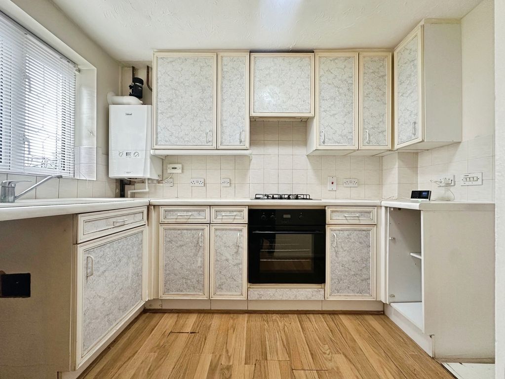 Property photo 2 of 10 Pbox-Img.Jpg