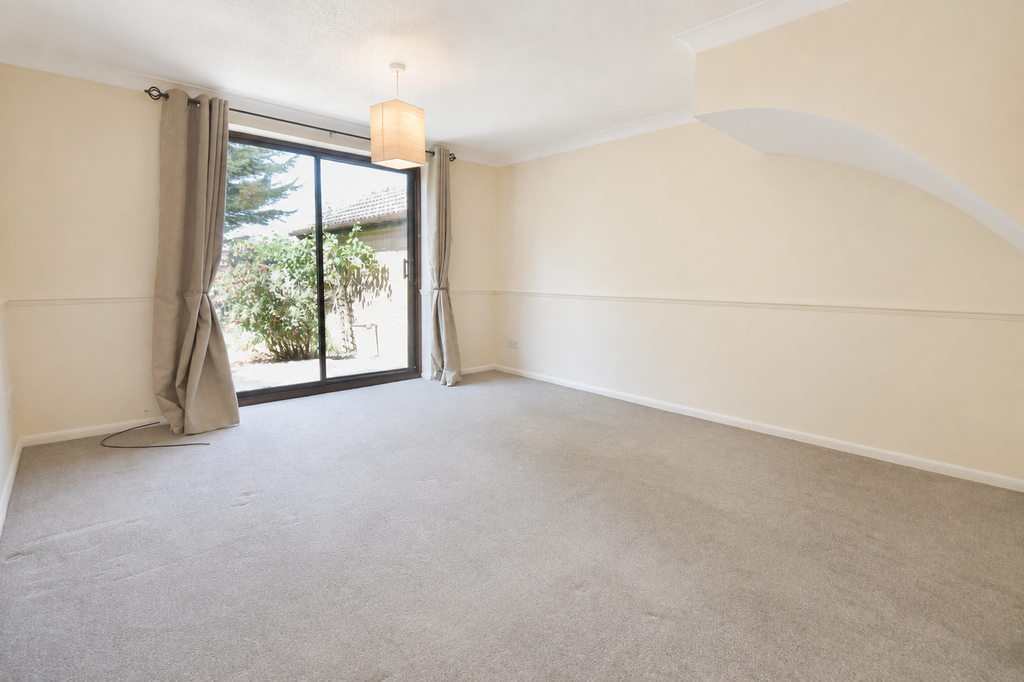 Property photo 3 of 8