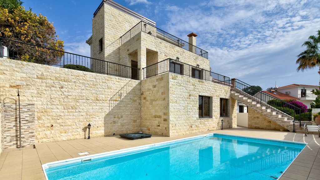 Property photo 1 of 26