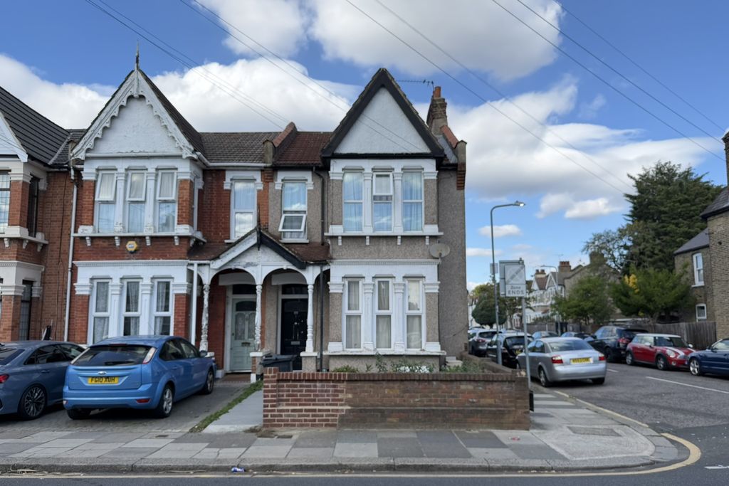 Property photo 1 of 16 171 & 171A Coventry Road, Ilford, Ig1 4rd
