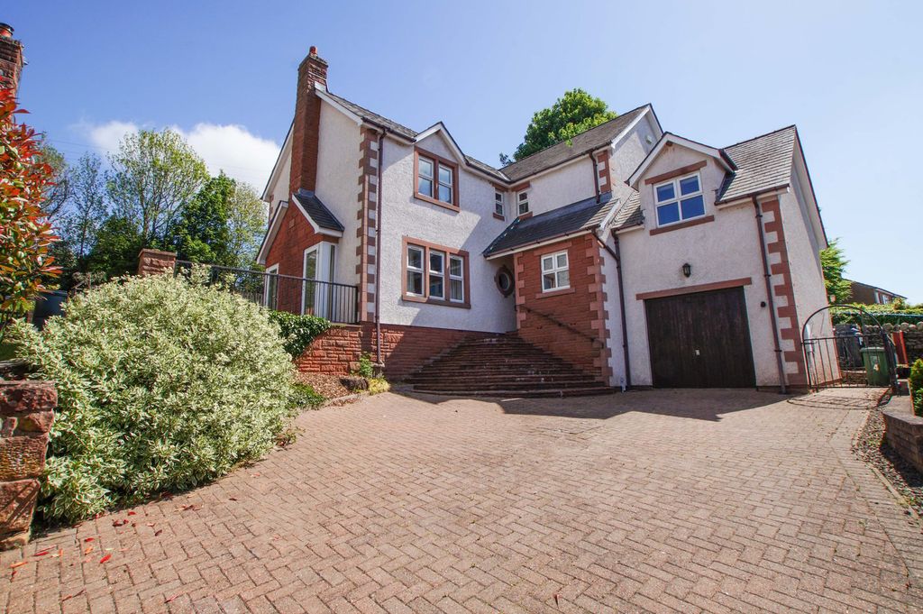 Property photo 1 of 29 External