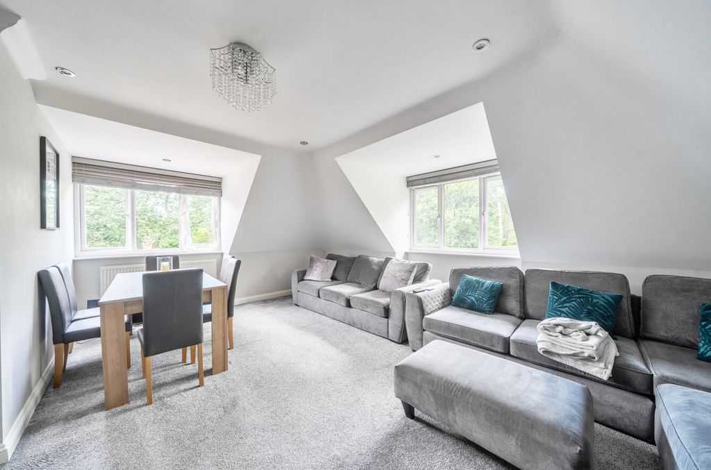 Property photo 2 of 26 1472109-14-6A2868...
