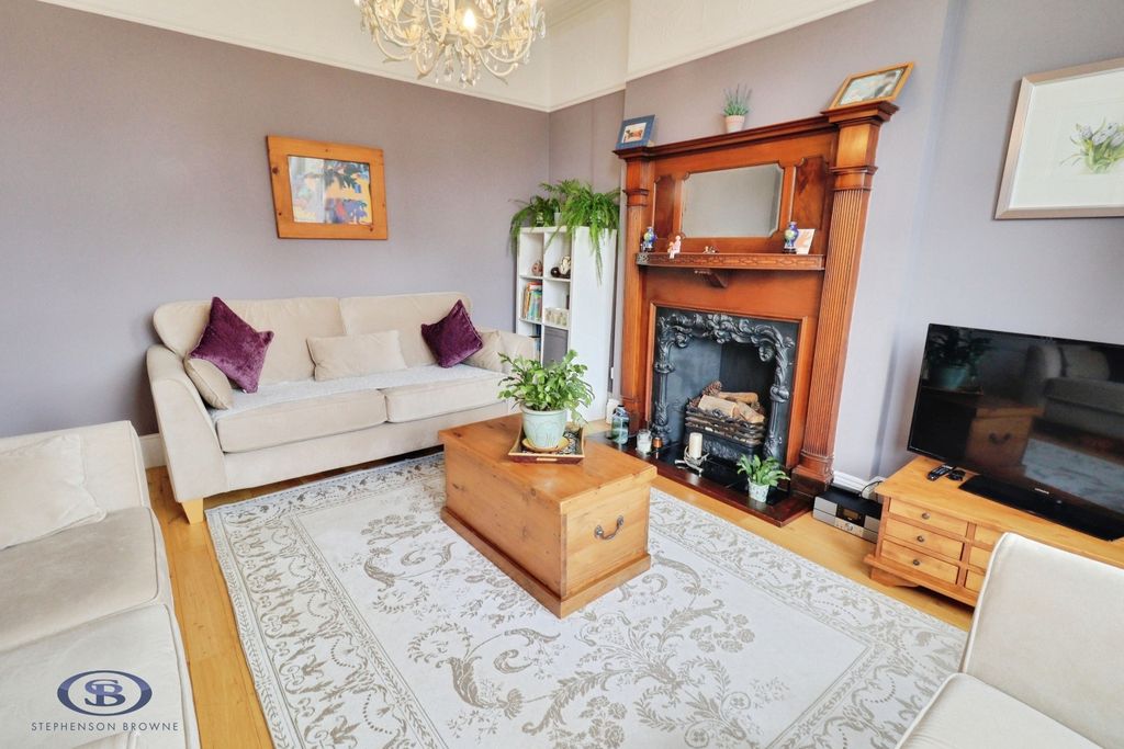 Property photo 3 of 50 Pbox-Img.Jpg