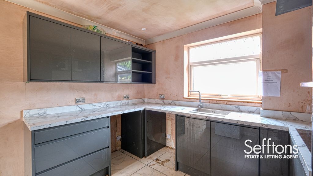 Property photo 3 of 14 Dscf9412_16