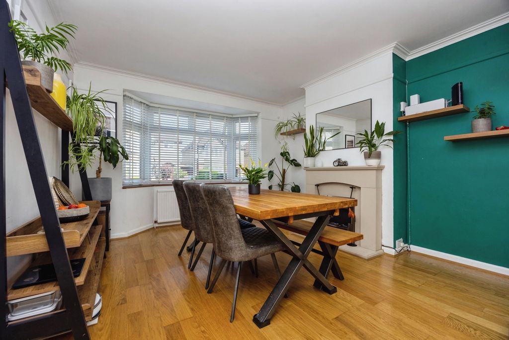 Property photo 2 of 20 Pbox-Img.Jpg