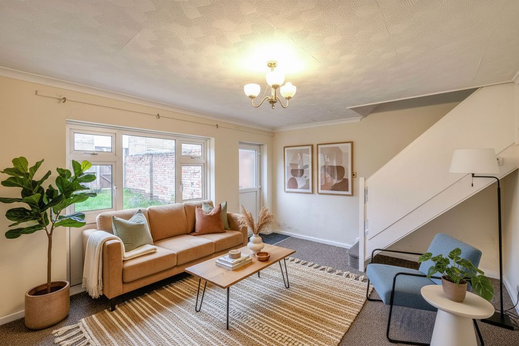 Property photo 3 of 8