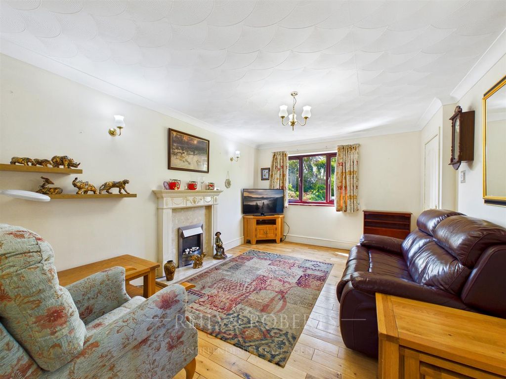 Property photo 2 of 31 Cam04884G0-Pr0140-Still006.Jpg