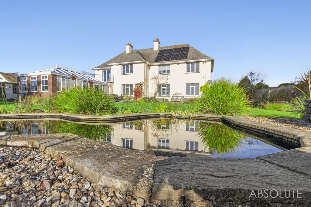Property photo 1 of 32 Rear And Garden