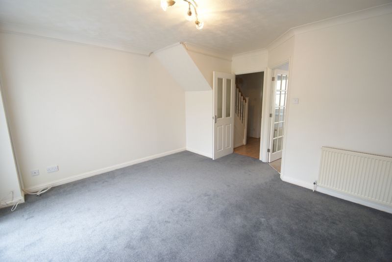 Property photo 3 of 8 Photo 9