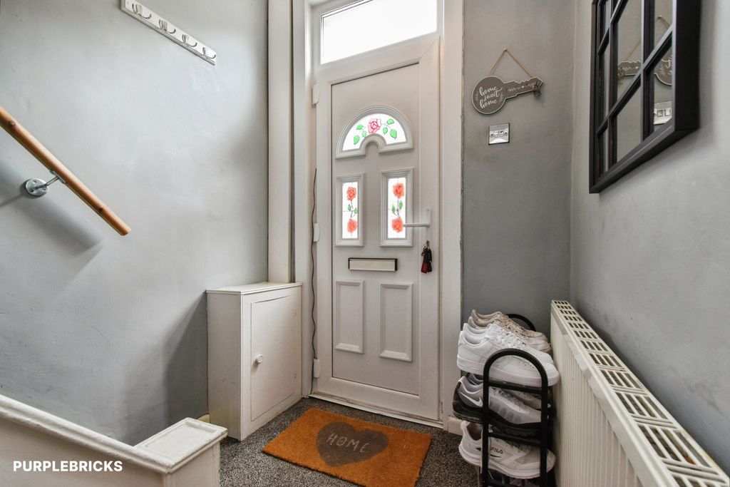Property photo 2 of 26