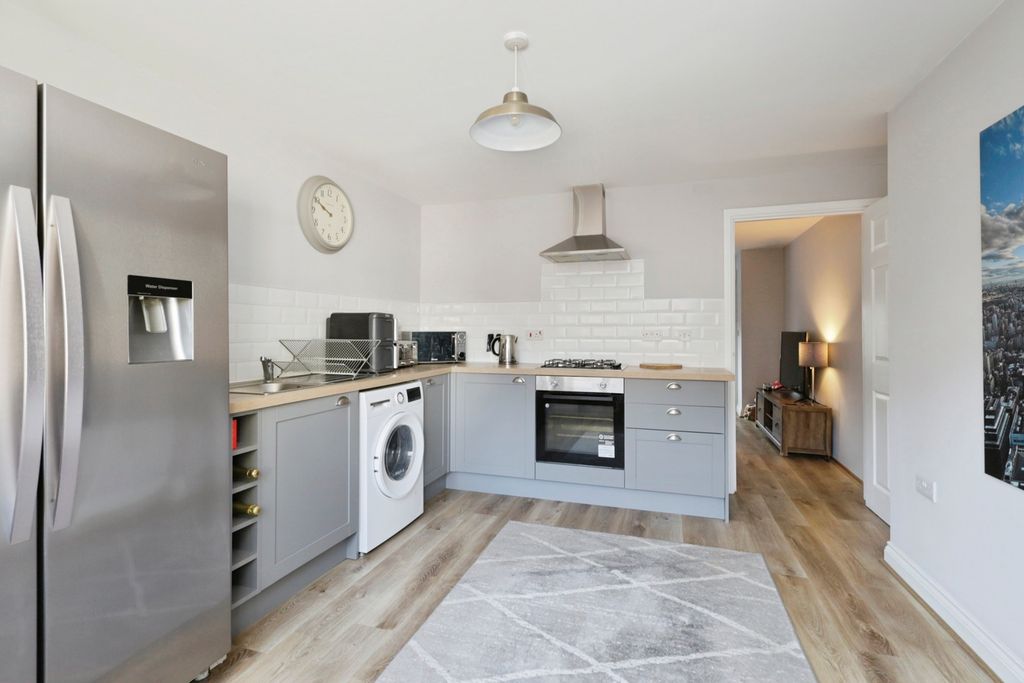 Property photo 3 of 17 Photo