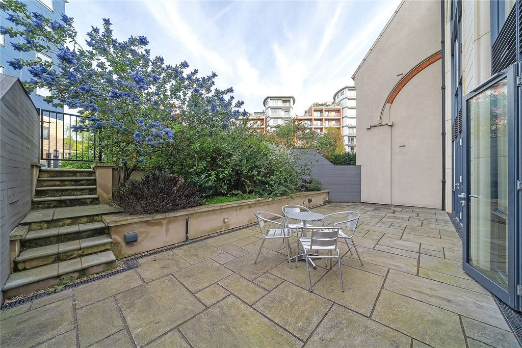 Property photo 3 of 14 Picture No. 11